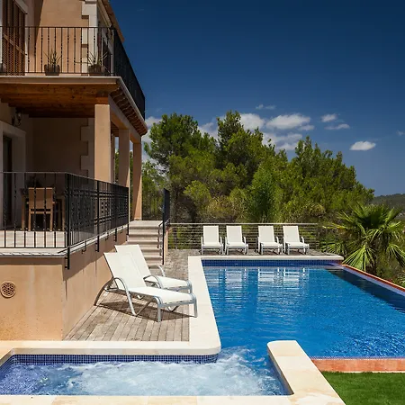 Bou Ros Es Foners Villa
